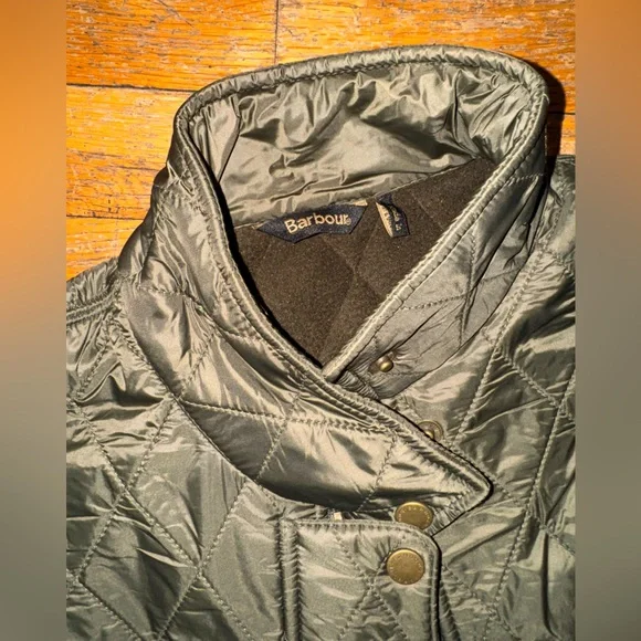 Barbour Vest - Olive NWT - Picture 9 of 10